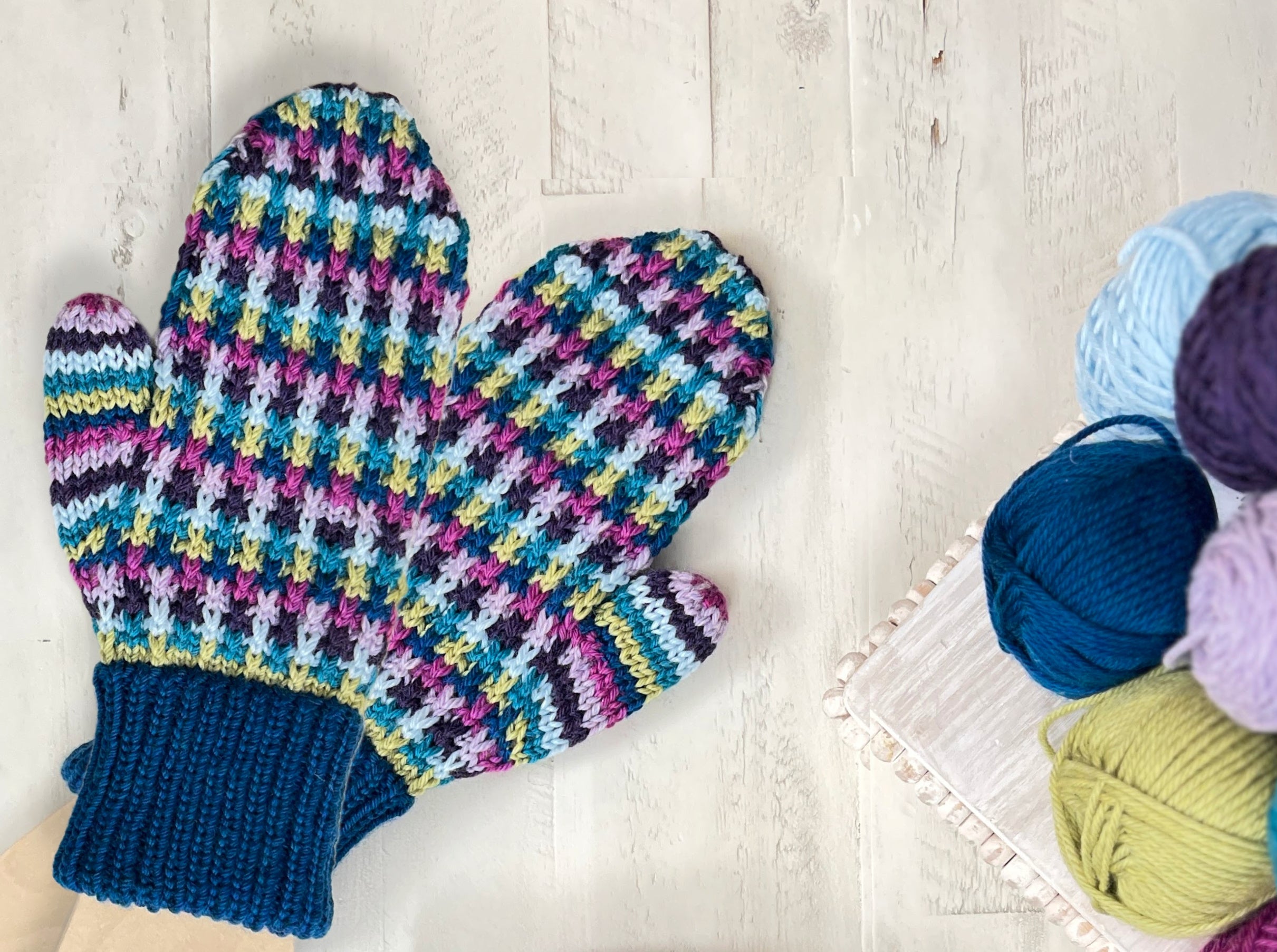 Pixel Pop Knit Mitten Pattern