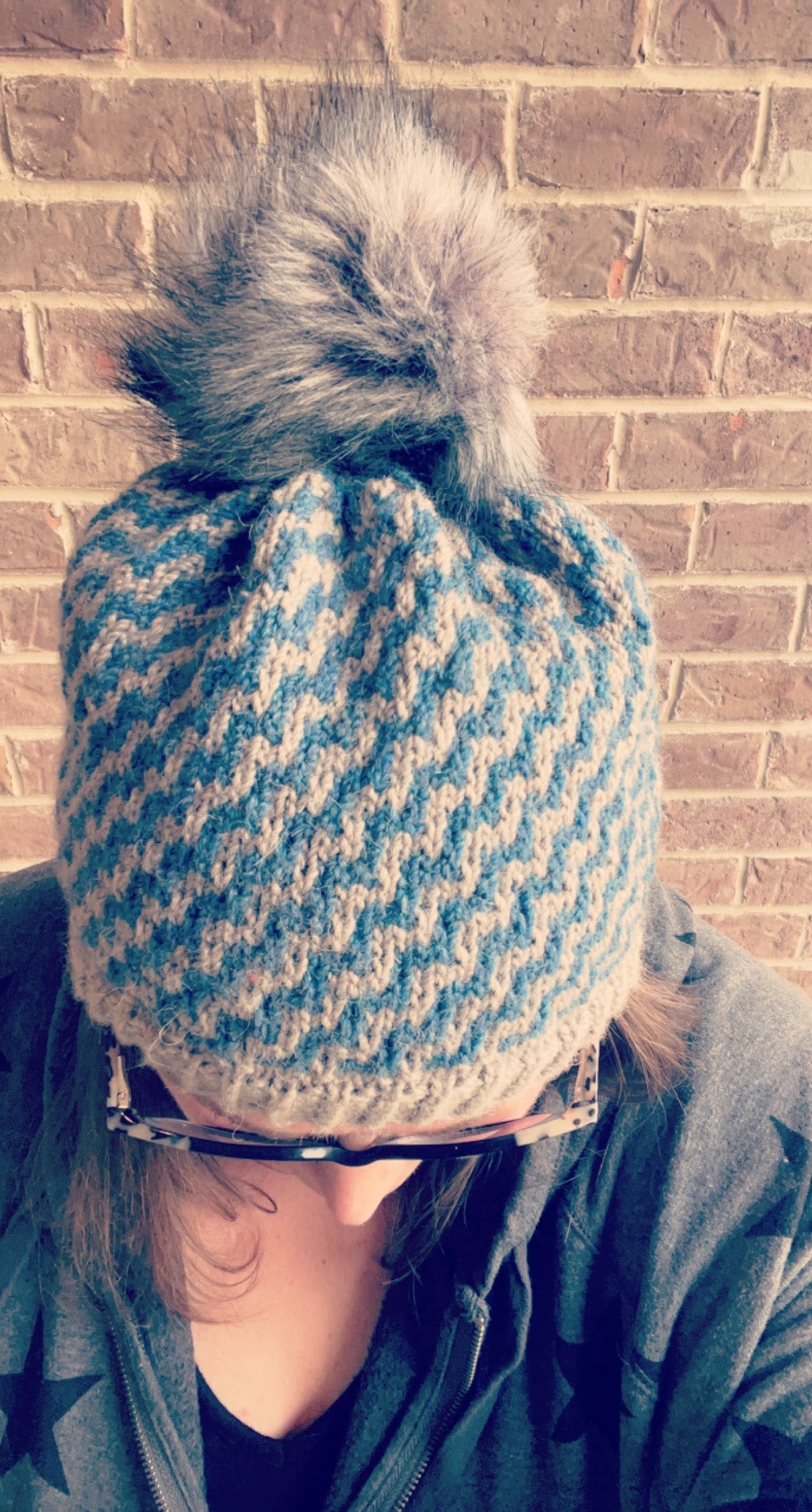 Dynamic Wave Mosaic Knit Hat Pattern