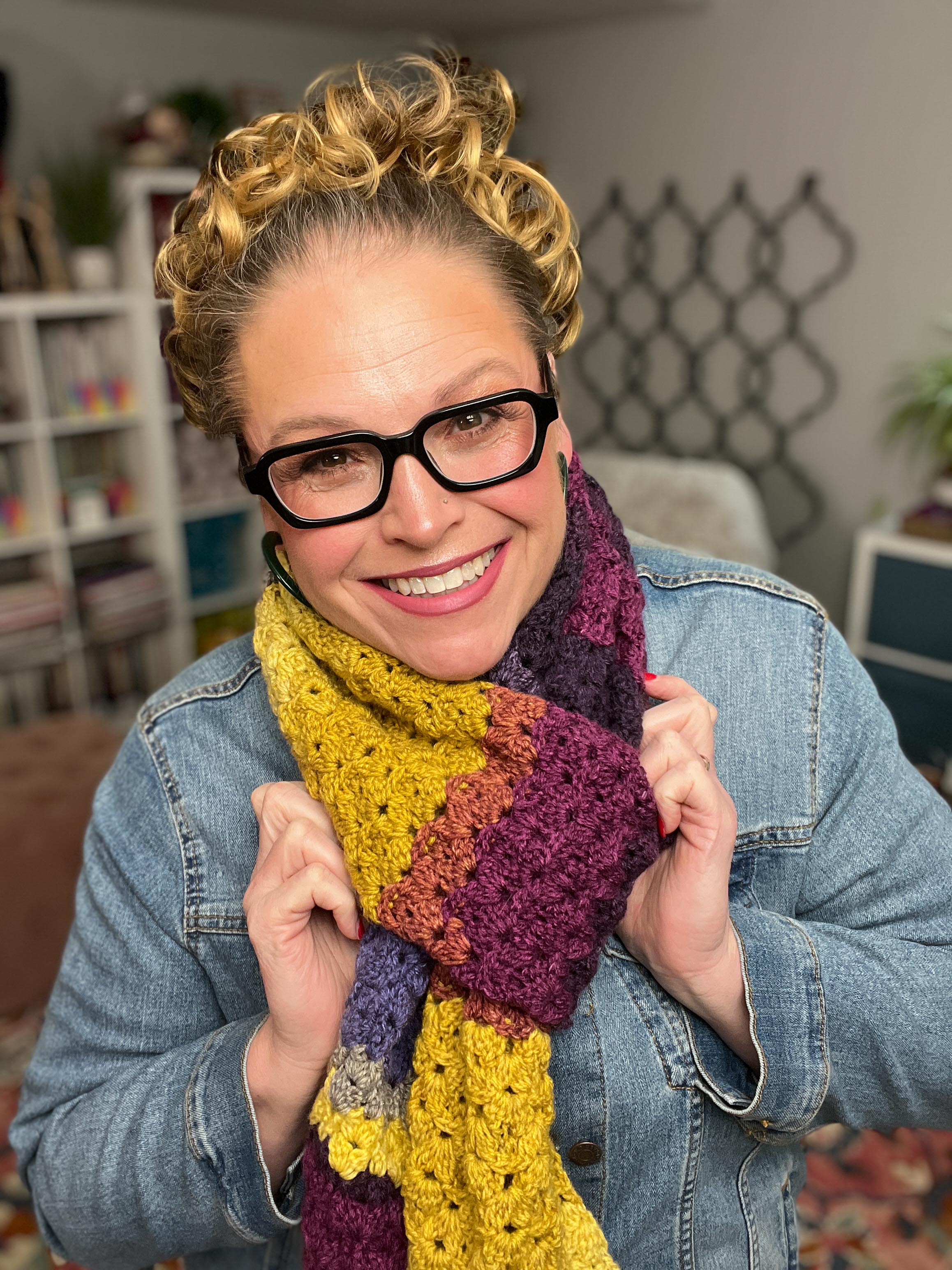 Petal Link Lace Crochet Scarf Pattern | Elegant Crochet Lace Scarf