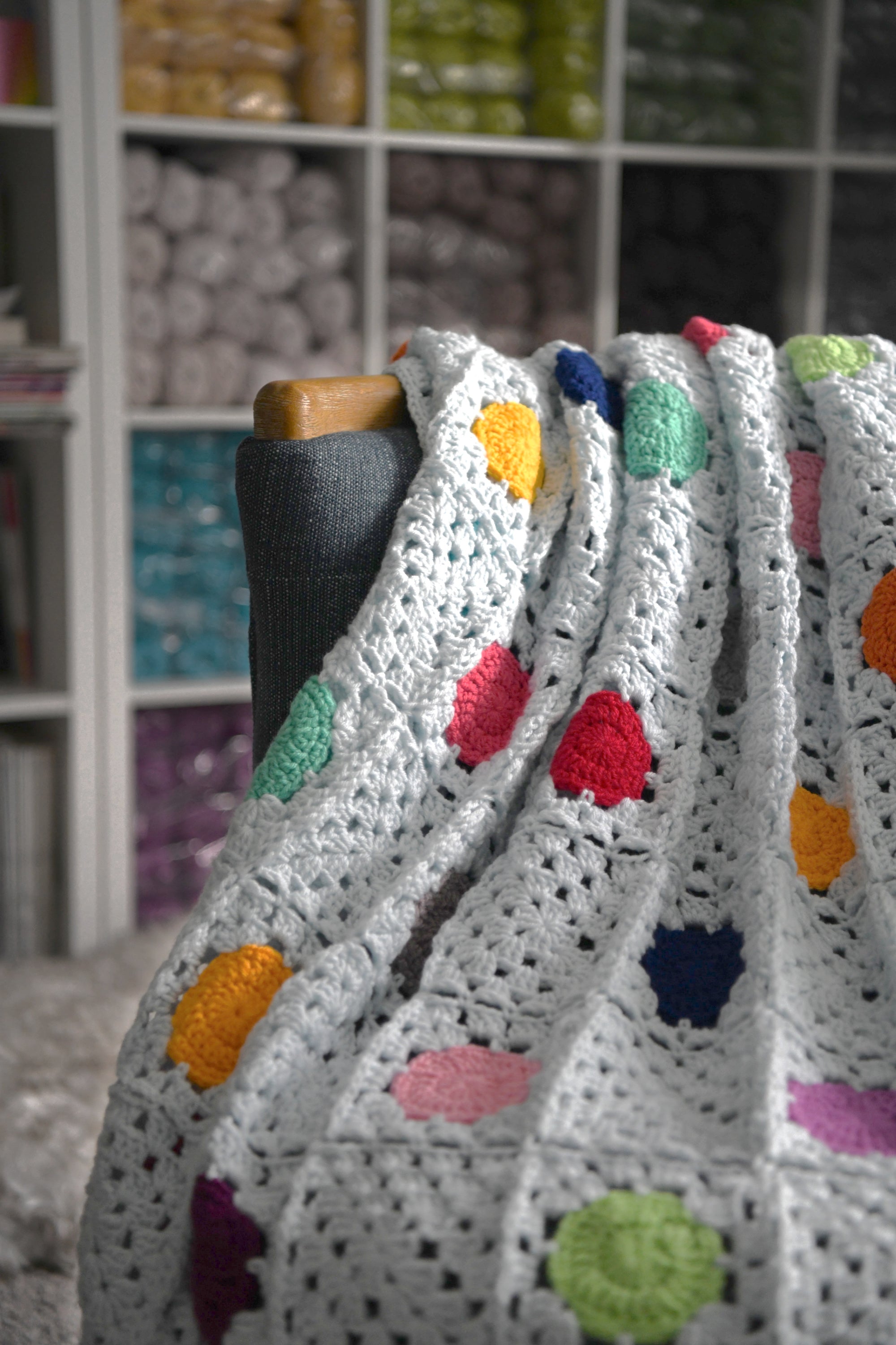 Confetti Dots Granny Crochet Blanket Pattern